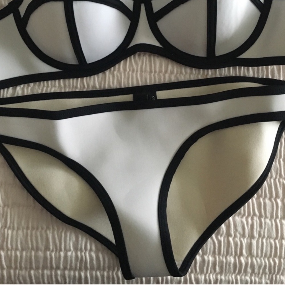 Triangle Swimwear bikini bottoms- never worn!